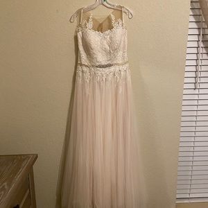 Essence of Australia wedding gown